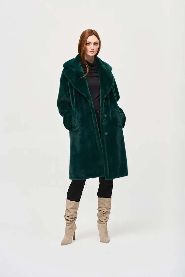 Faux Fur Straight Coat
243902
Magazine Style